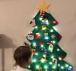Nástenný vianočný stromček na ozdobenie